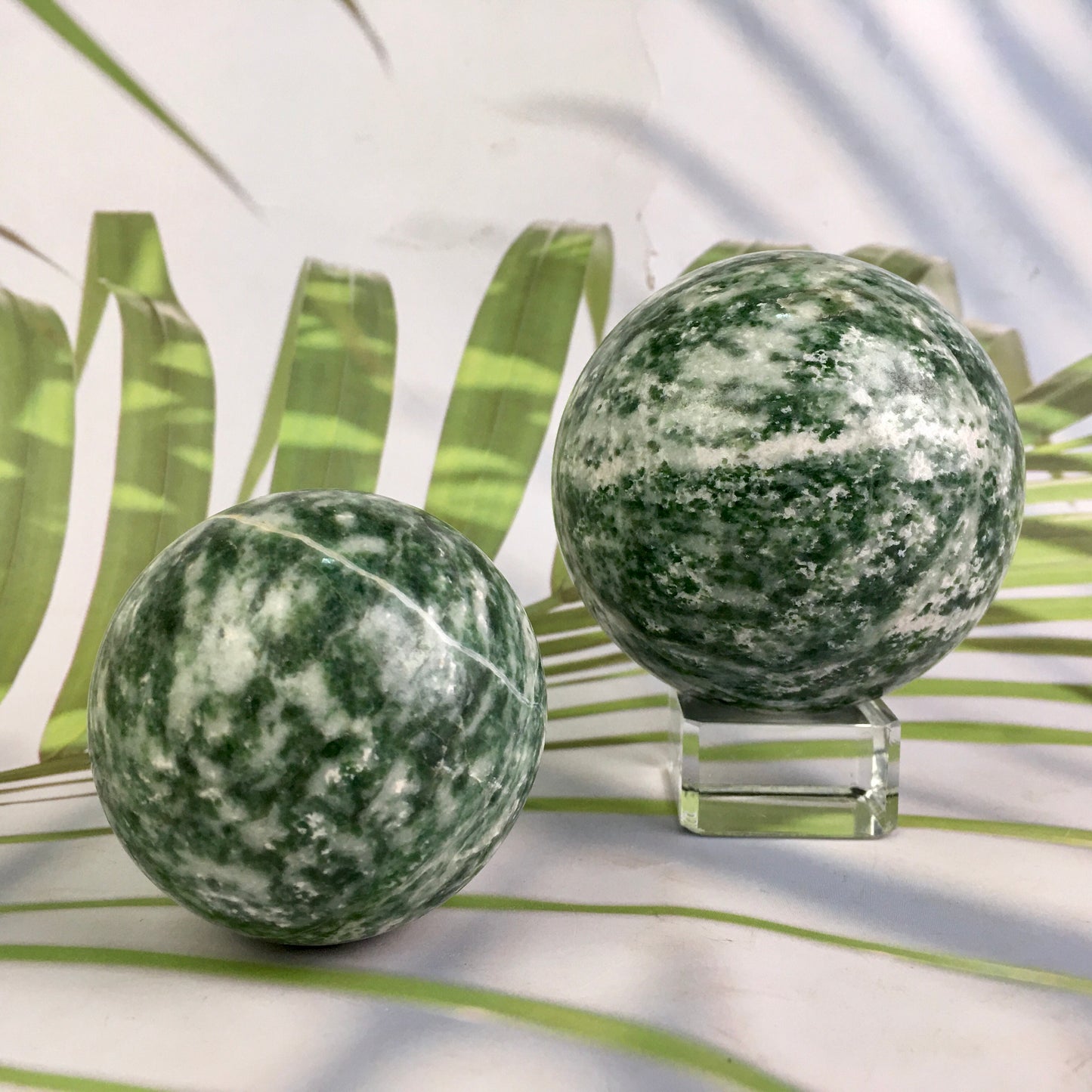 Wholesale custom high quality natural quartz jade ball green qinghai jade stone sphere for decoration 1kg