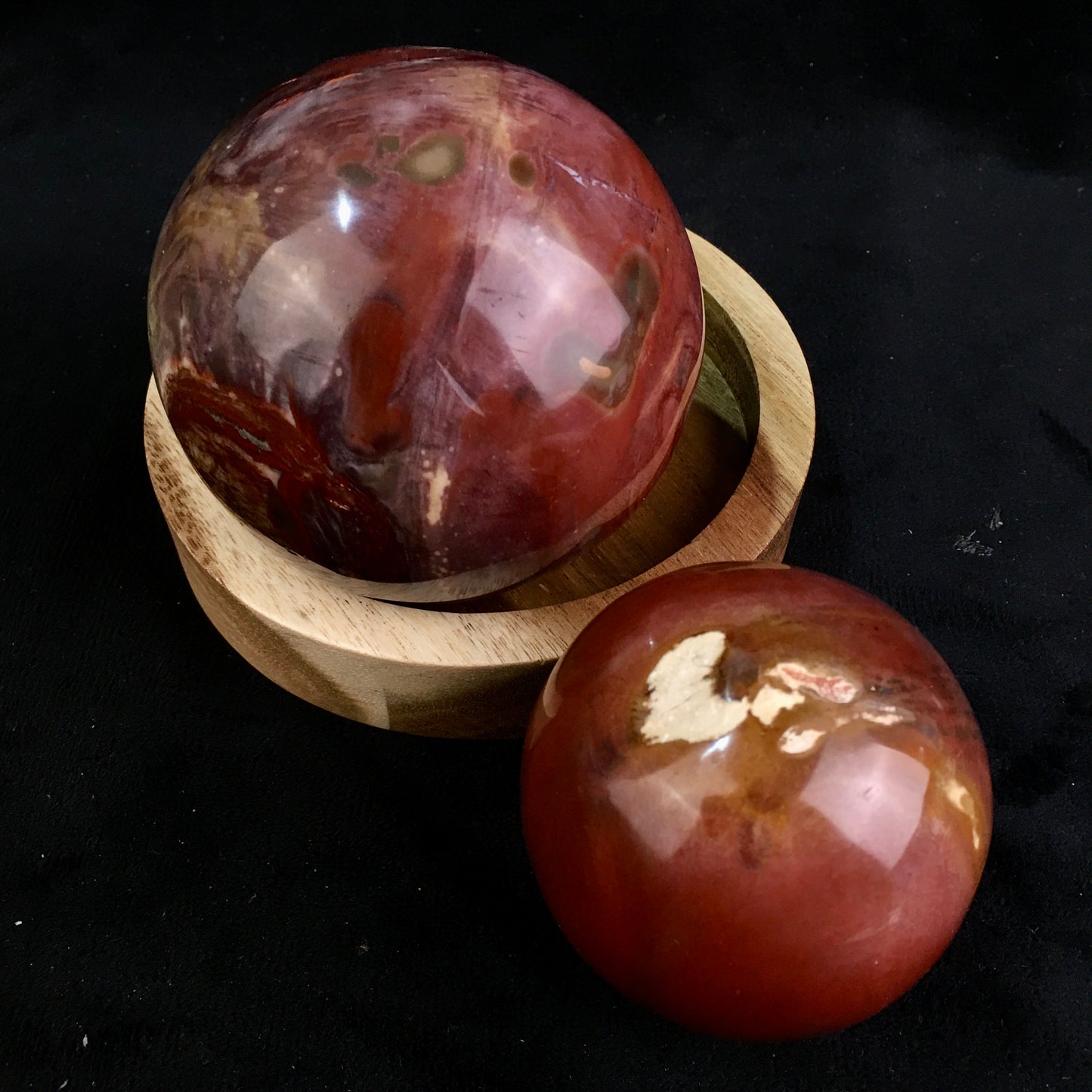 Wholesales high quality Wood fossil sphere natural healing crystal sphere gemstone for home decoration 1kg