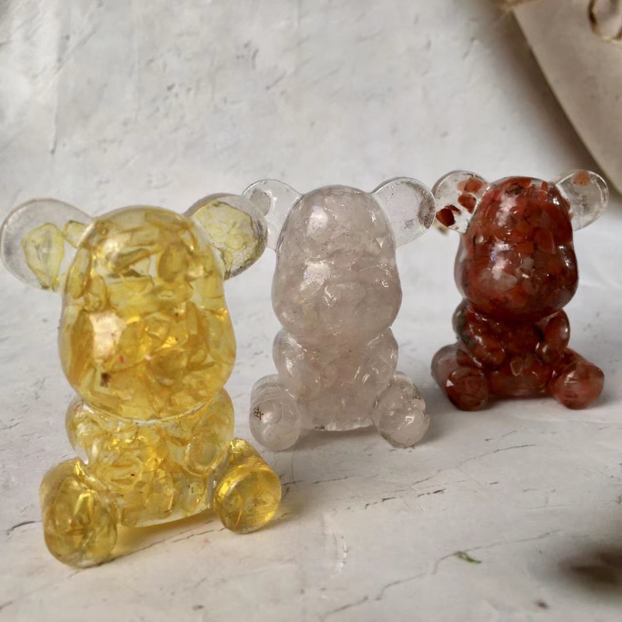 Natural Handmade Crystal Crafts Resin Bear Polished Tumbled Gravel Chip Stone For Decor