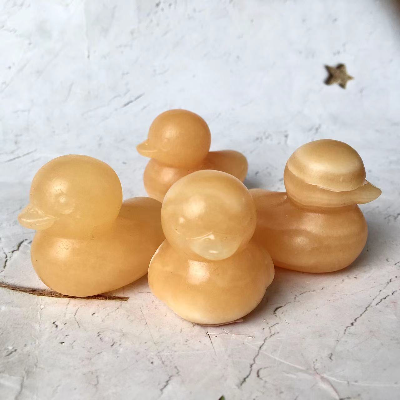 Wholesale Natural Crystal  Orange Calcite Duck Crystal Duck Animal Carving Decorations