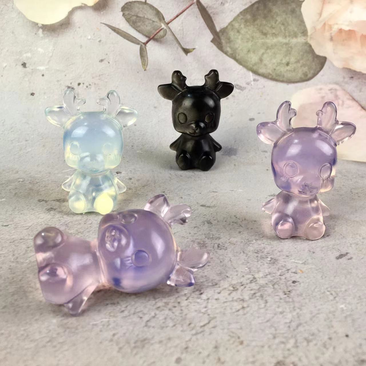 Wholesale Natural Different material  Crystal Carving Animal Small Deer For Home Decoration