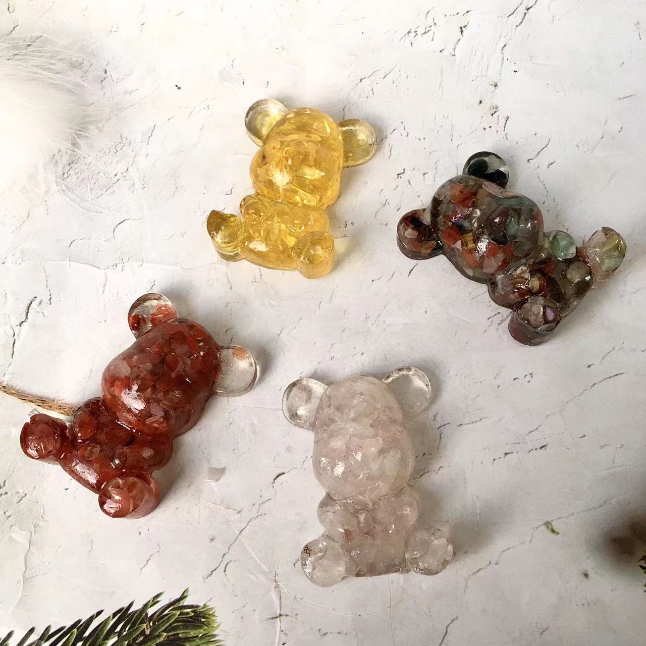 Natural Handmade Crystal Crafts Resin Bear Polished Tumbled Gravel Chip Stone For Decor