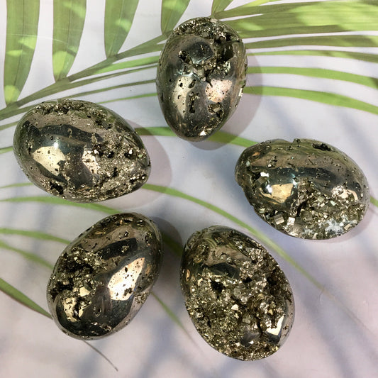 Wholesale natural chalcopyrite ore quartz eggs Gold gem polished pyrite crystal eggs for Decoration 1kg